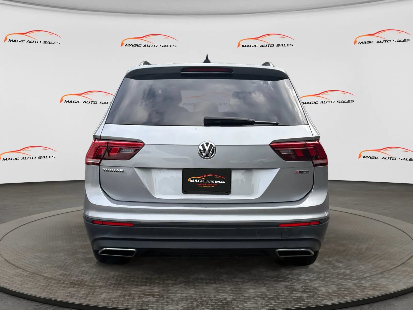 Used 2020 Volkswagen Tiguan S w/ 3rd Row Seat Package AWD/4WD image 9