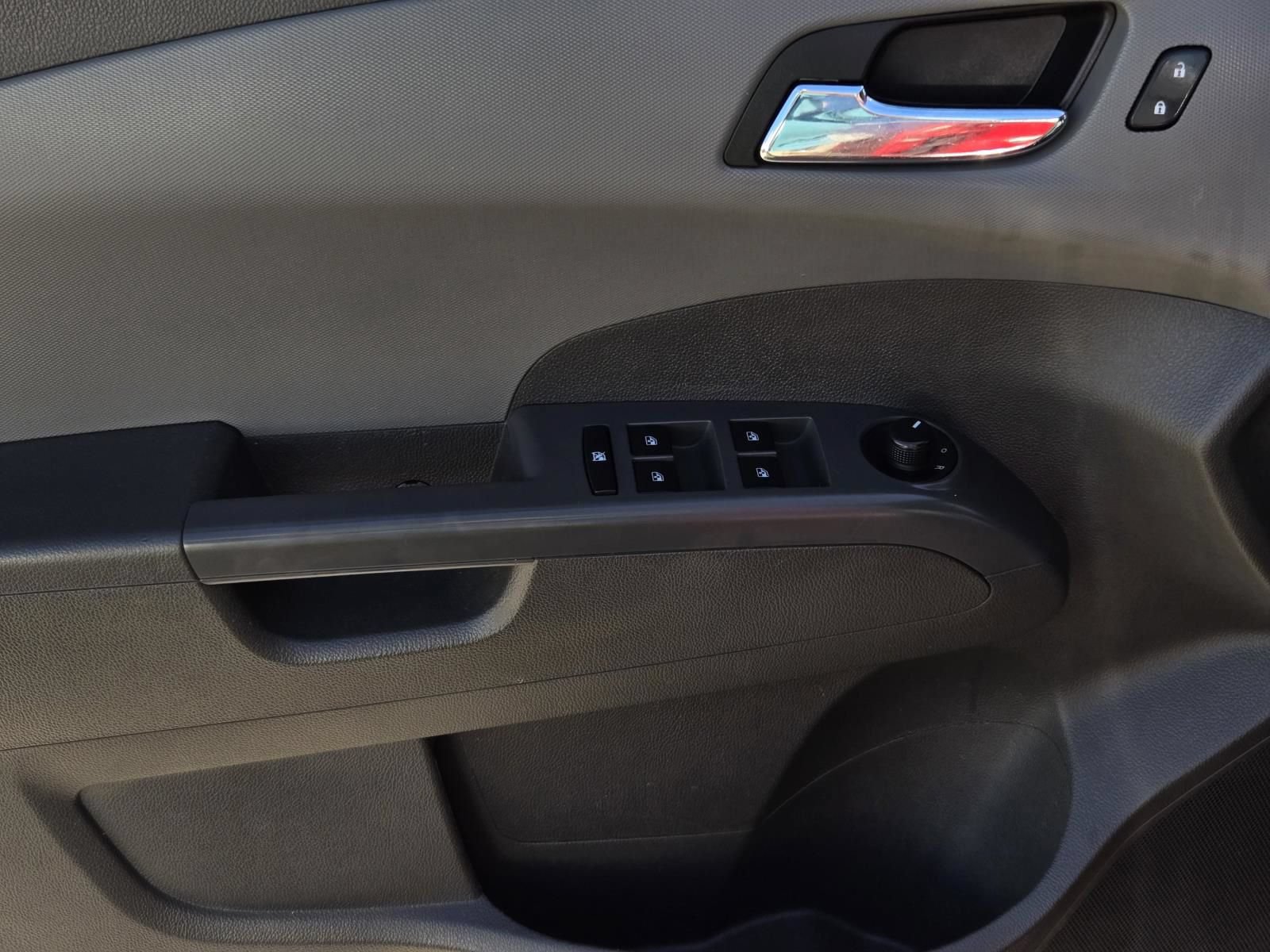 Used 2015 Chevrolet Sonic LT FWD image 20
