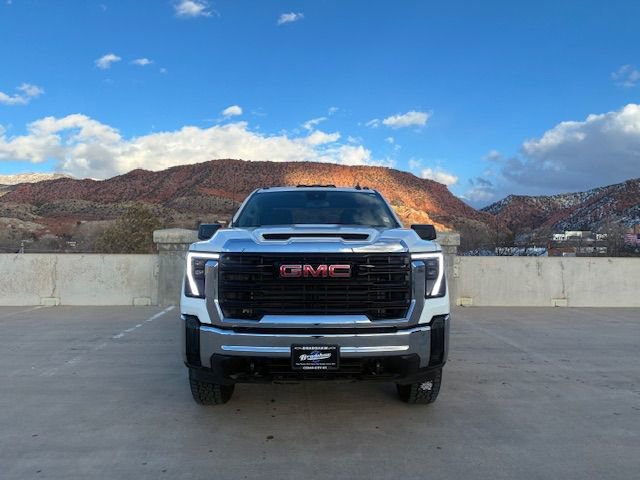 Used 2024 GMC Sierra 2500 Pro w/ Convenience Package AWD/4WD image 5