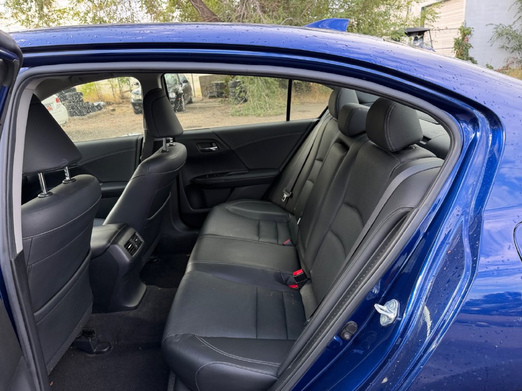 Used 2017 Honda Accord Touring image 30