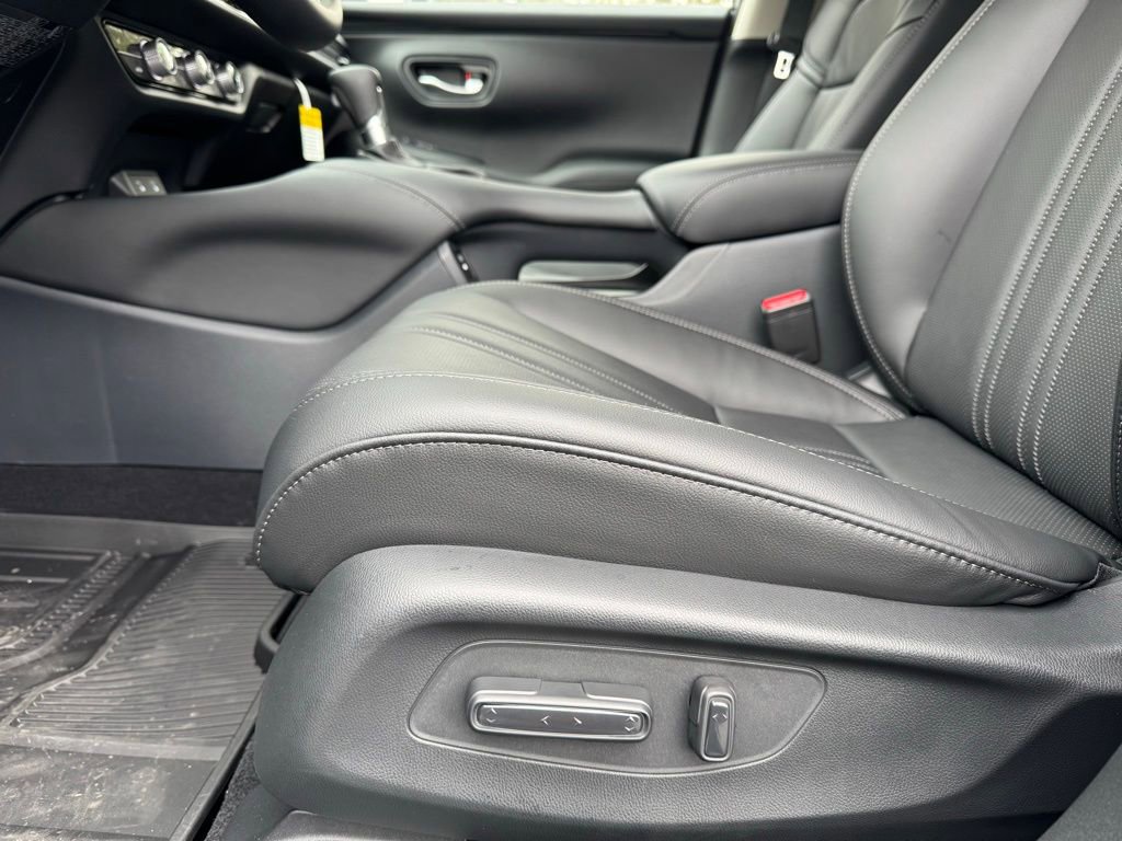 Certified 2026 Honda HR-V EX-L image 7