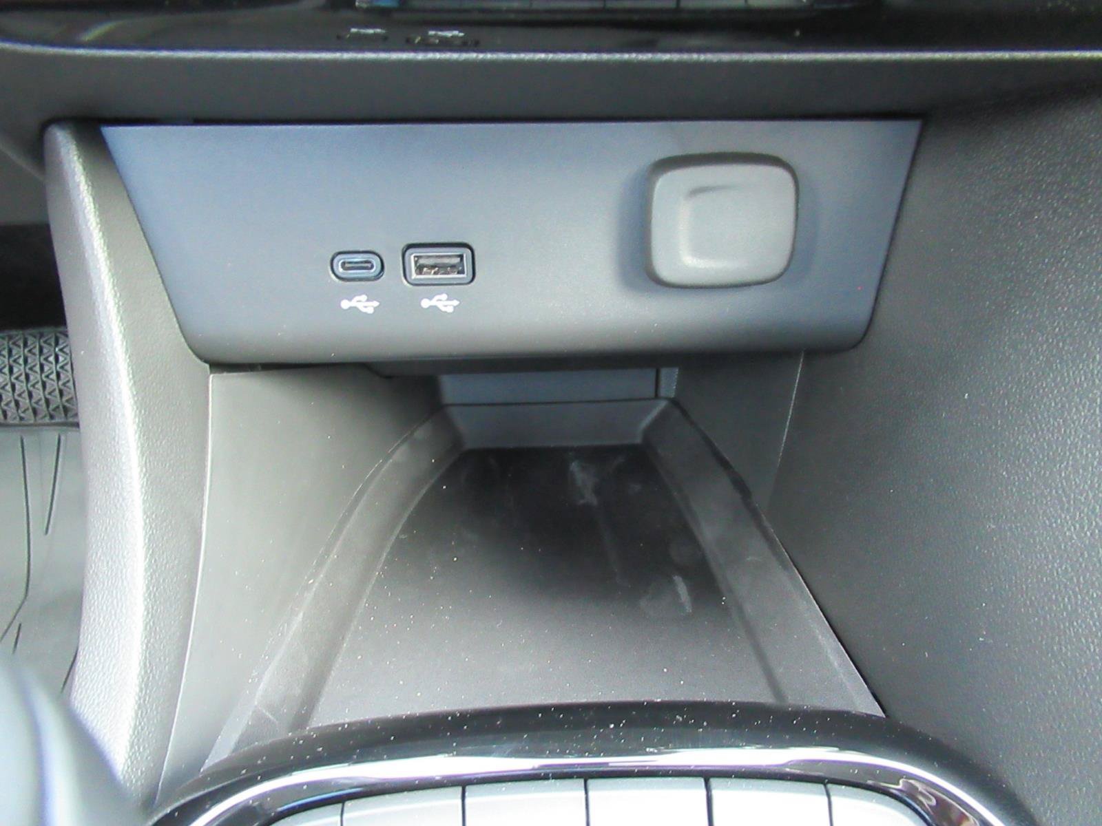 New 2026 Buick Encore GX Sport Touring w/ Comfort Package FWD image 28