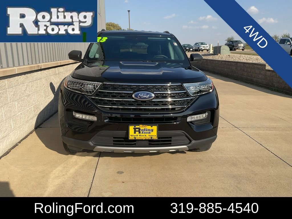 Used 2023 Ford Explorer XLT w/ Equipment Group 202A image 4