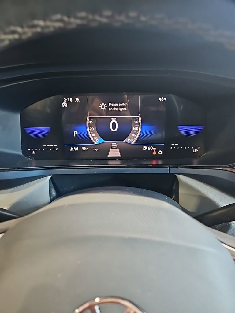 Used 2024 Volkswagen Taos SE image 32