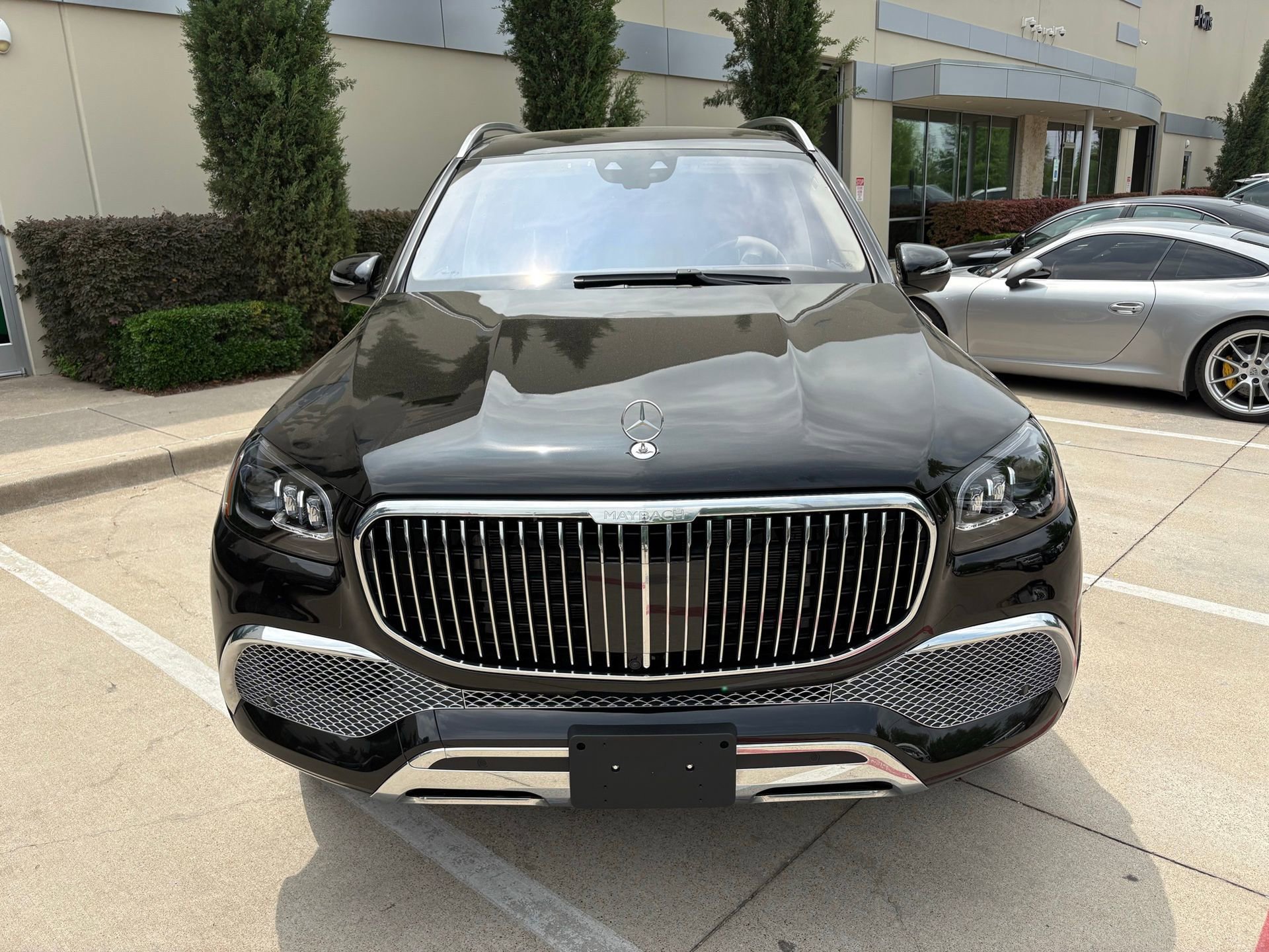 Used 2022 Mercedes-Benz Maybach GLS 600 4MATIC image 2