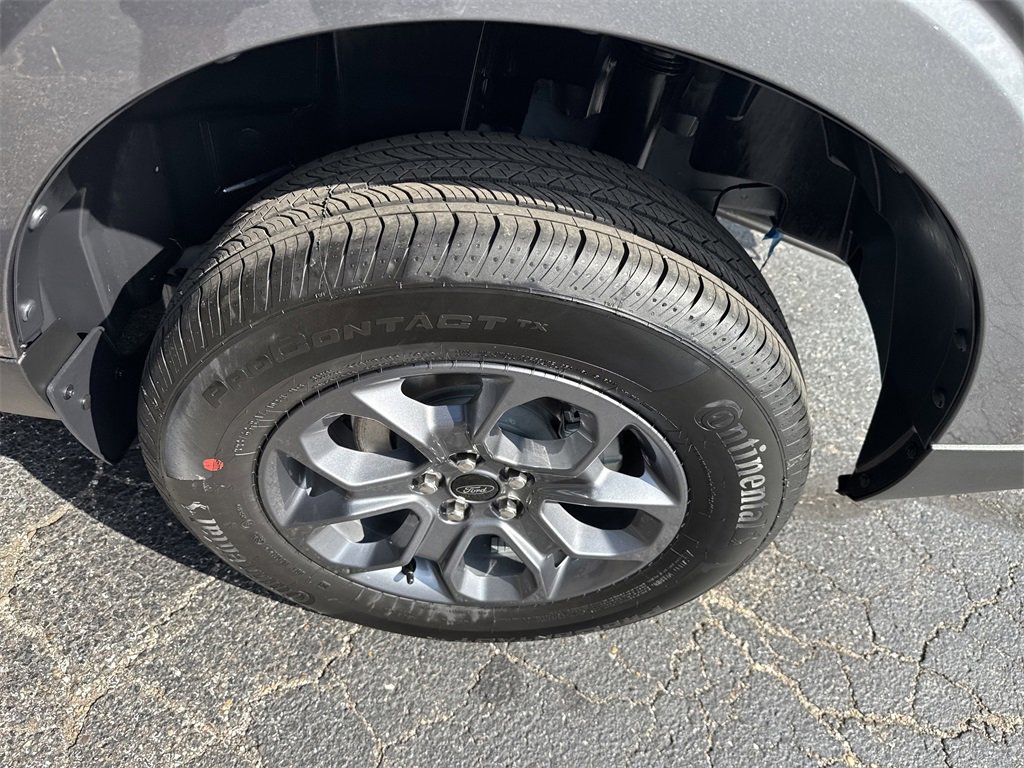 New 2025 Ford Maverick XLT image 12