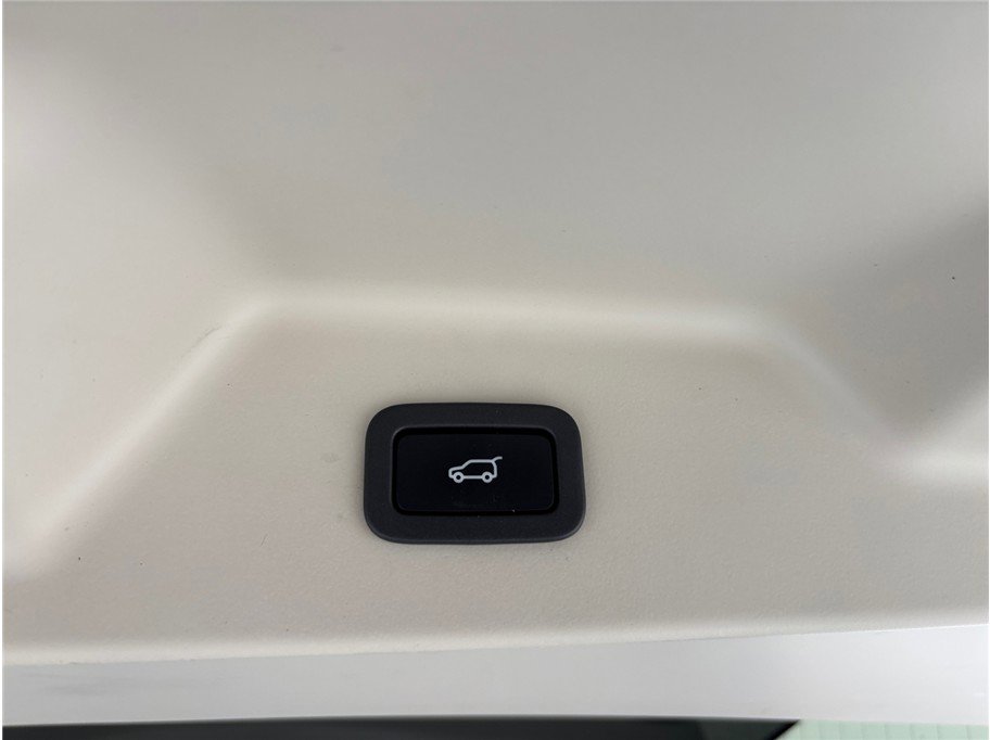 Used 2018 Land Rover Range Rover image 50