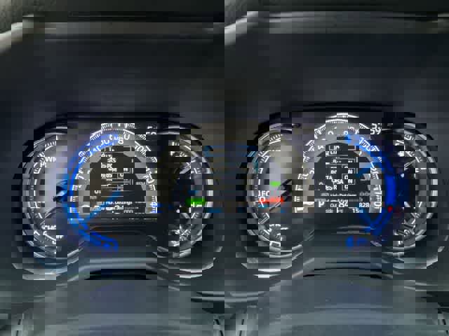 Used 2024 Toyota RAV4 SE image 25