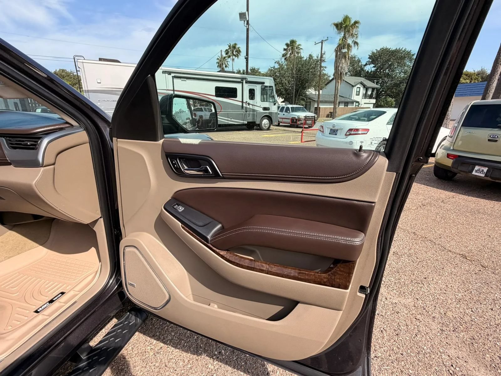 Used 2018 Chevrolet Tahoe LT AWD/4WD image 25