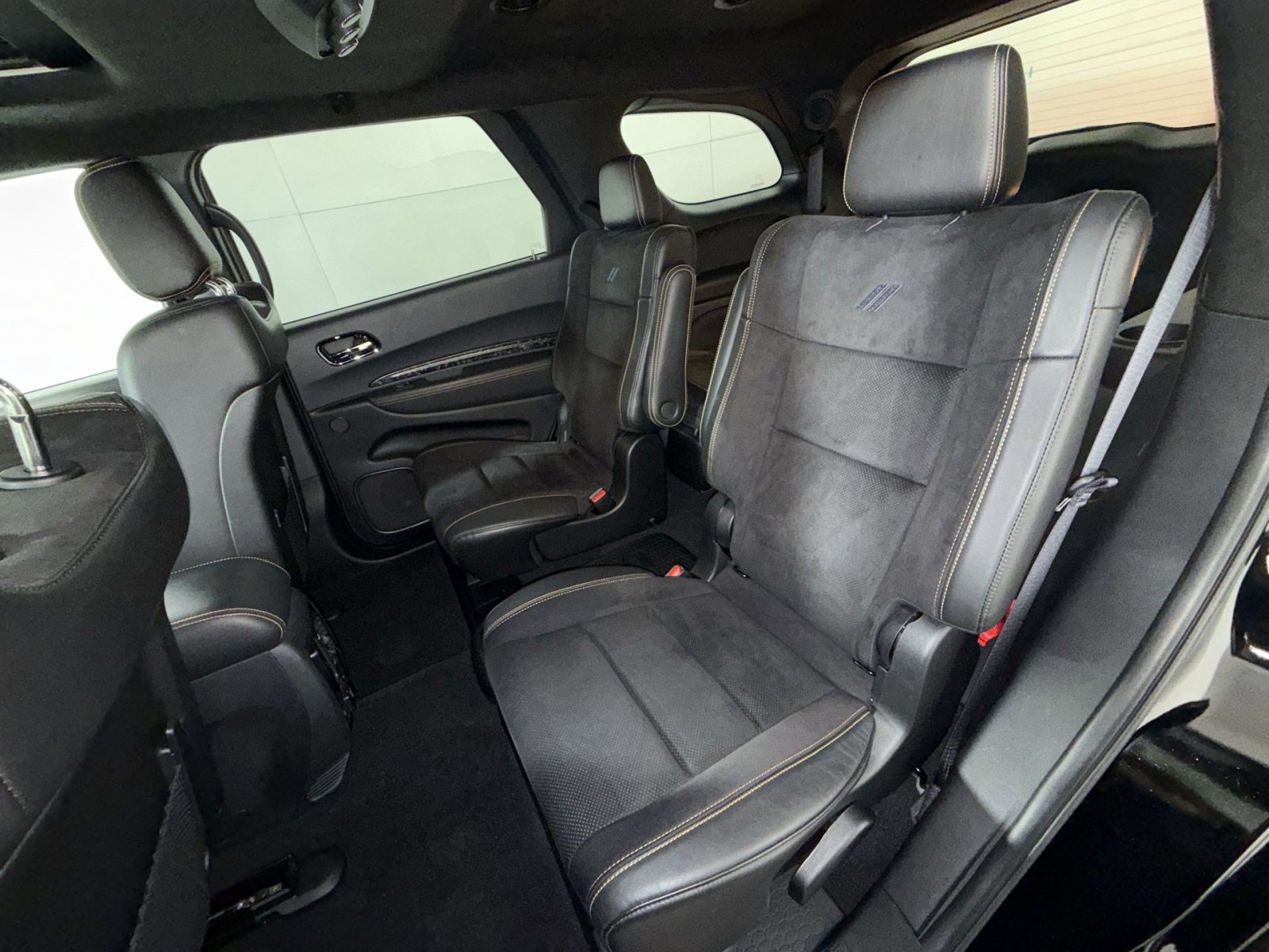 Used 2023 Dodge Durango R/T w/ Hemi Orange Plus Package AWD/4WD image 25