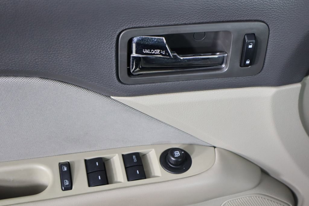 Used 2012 Ford Fusion SE image 20