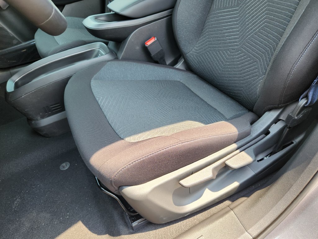 New 2026 Nissan Leaf w/ Floor Mat Package (S+) FWD image 13