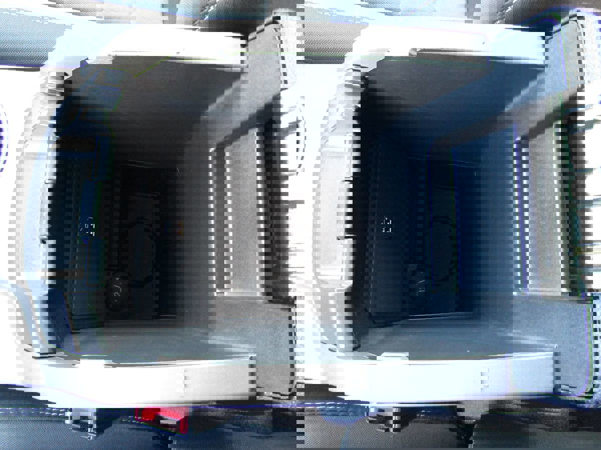 Used 2016 Ford C-MAX SE image 21