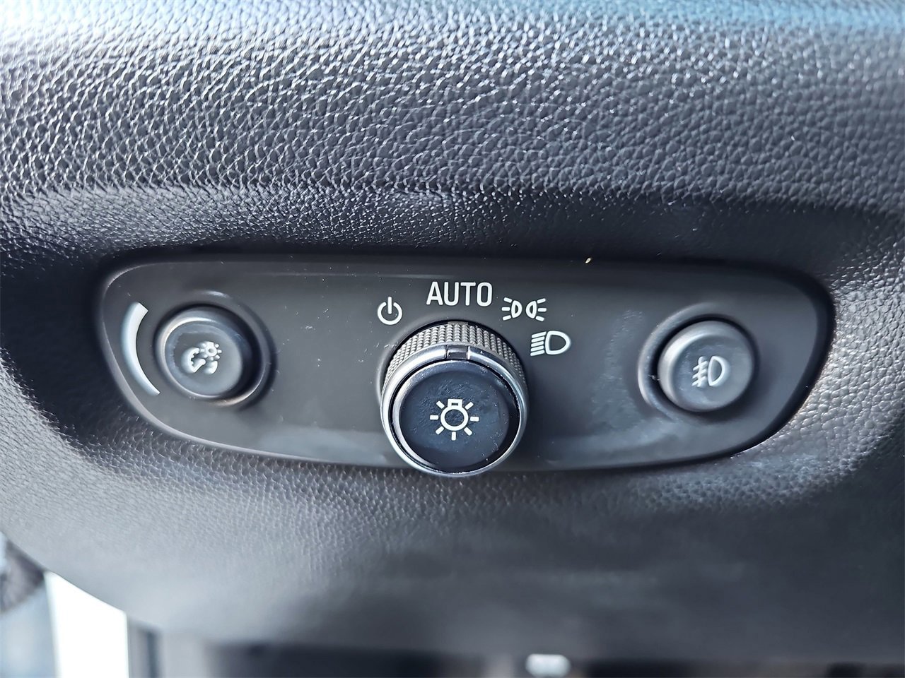 Certified 2021 Chevrolet Traverse LT w/ LT Premium Package image 26