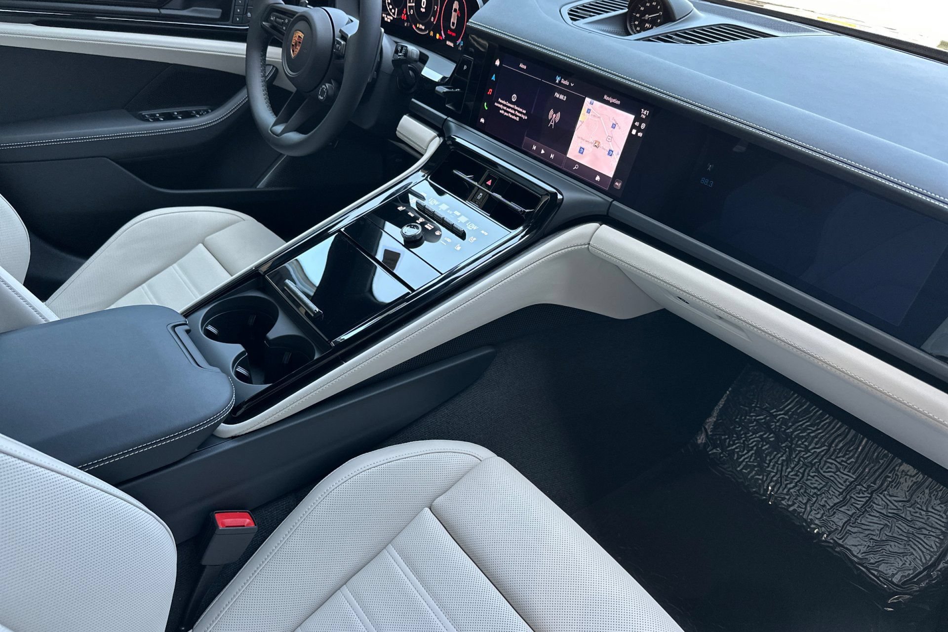 New 2026 Porsche Panamera GTS AWD/4WD image 18