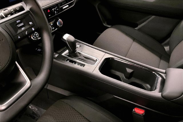 New 2027 Nissan Kicks S FWD image 9