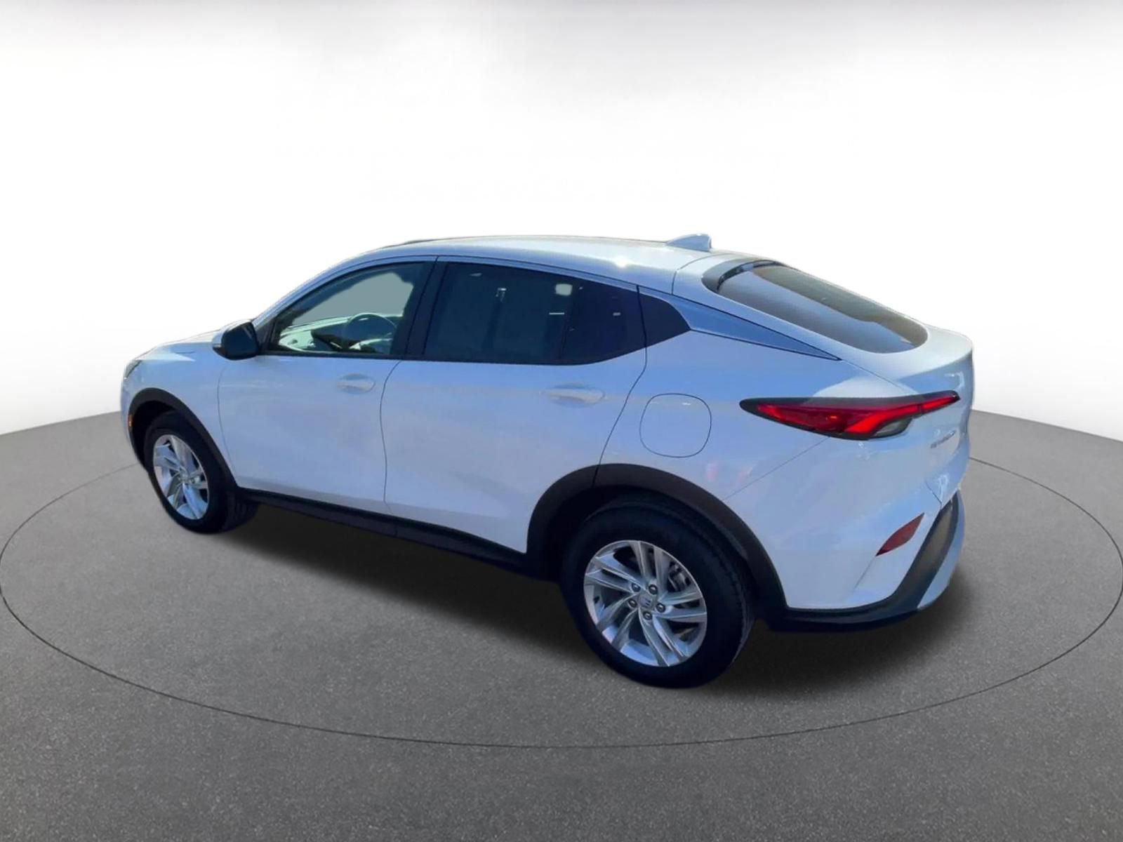 Used 2025 Buick Envista Preferred image 10