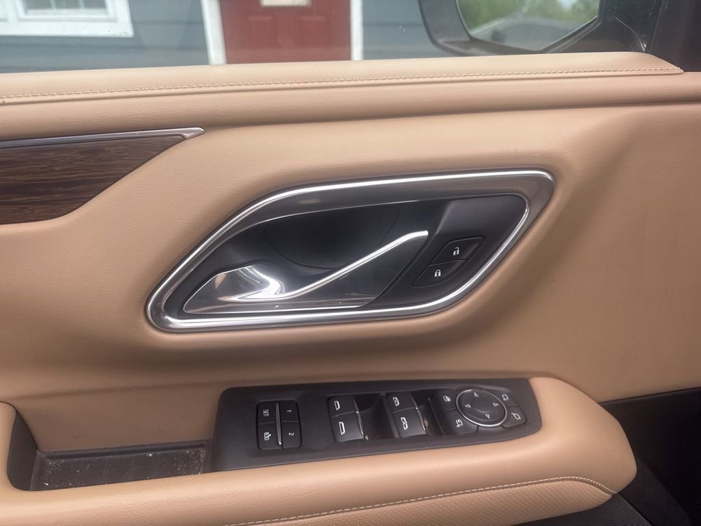 Used 2021 Chevrolet Tahoe Premier w/ Premium Package AWD/4WD image 20