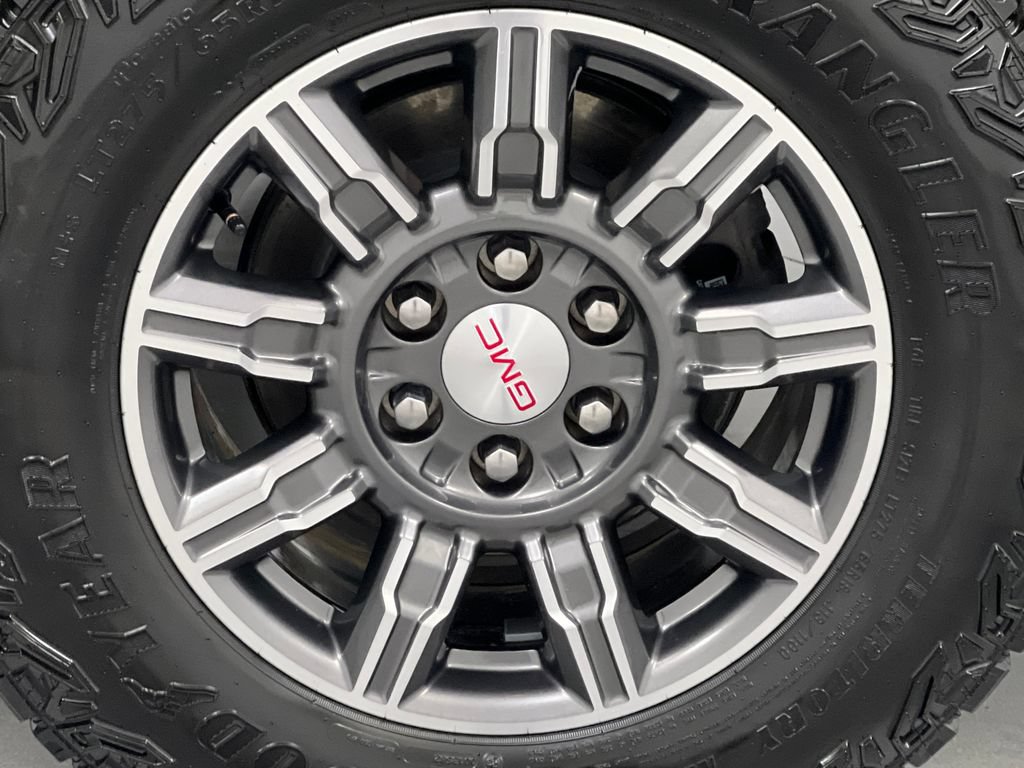 Used 2025 GMC Sierra 1500 AT4 AWD/4WD image 69