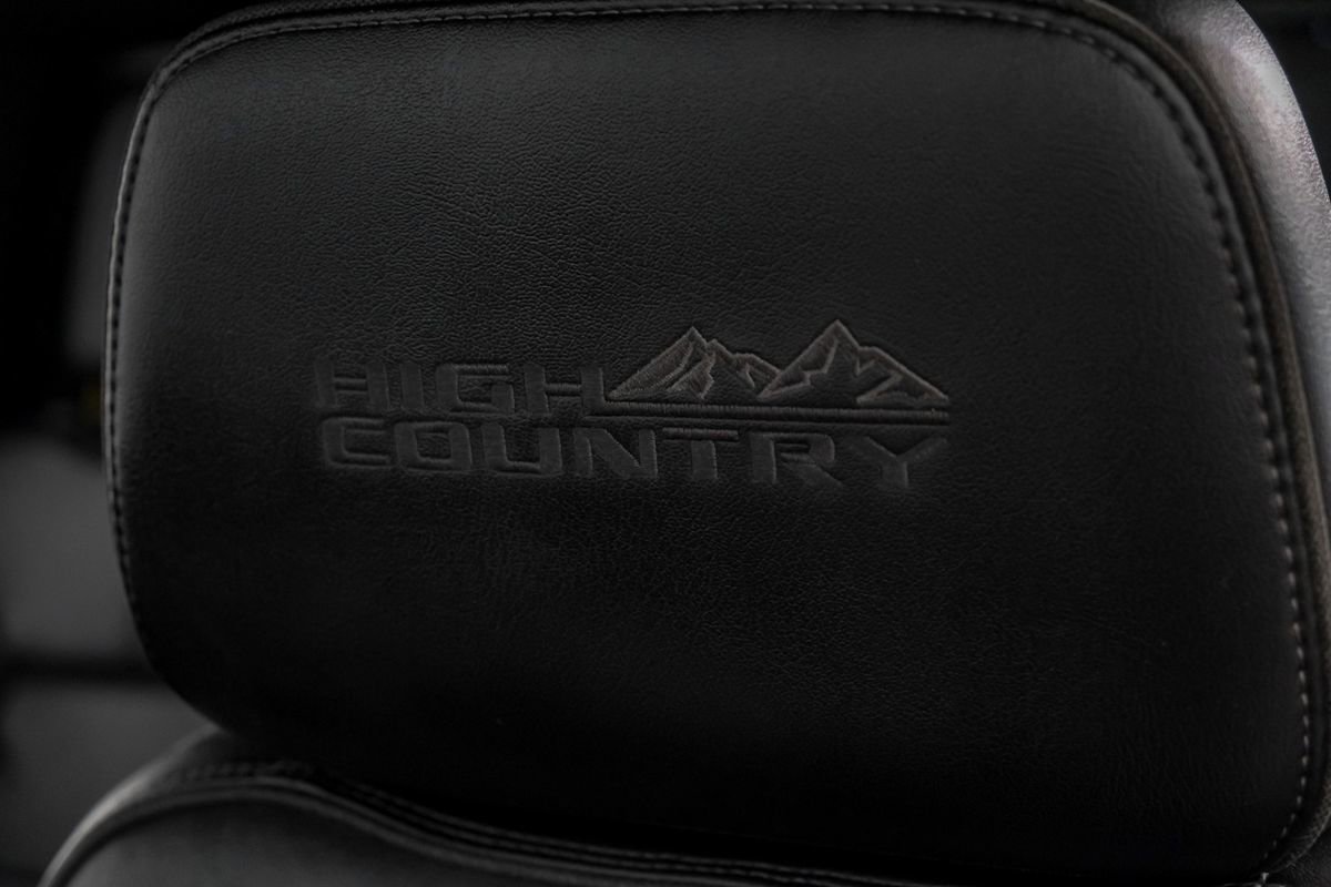 Used 2021 Chevrolet Silverado 3500 High Country w/ Snow Plow Prep/Camper Package image 33