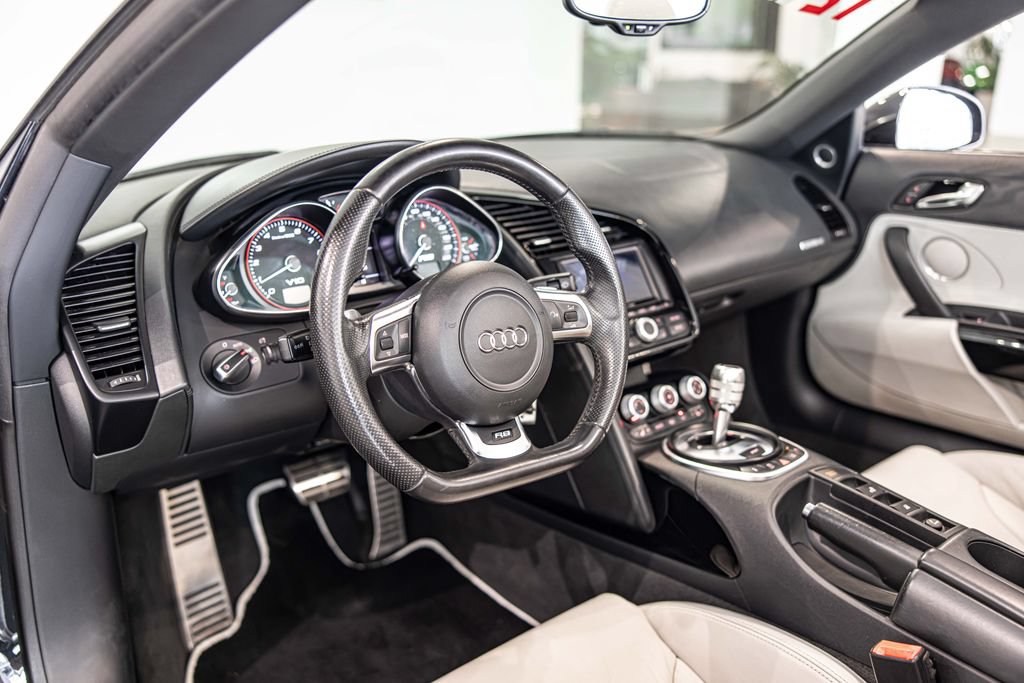 Used 2012 Audi R8 V10 AWD/4WD image 19