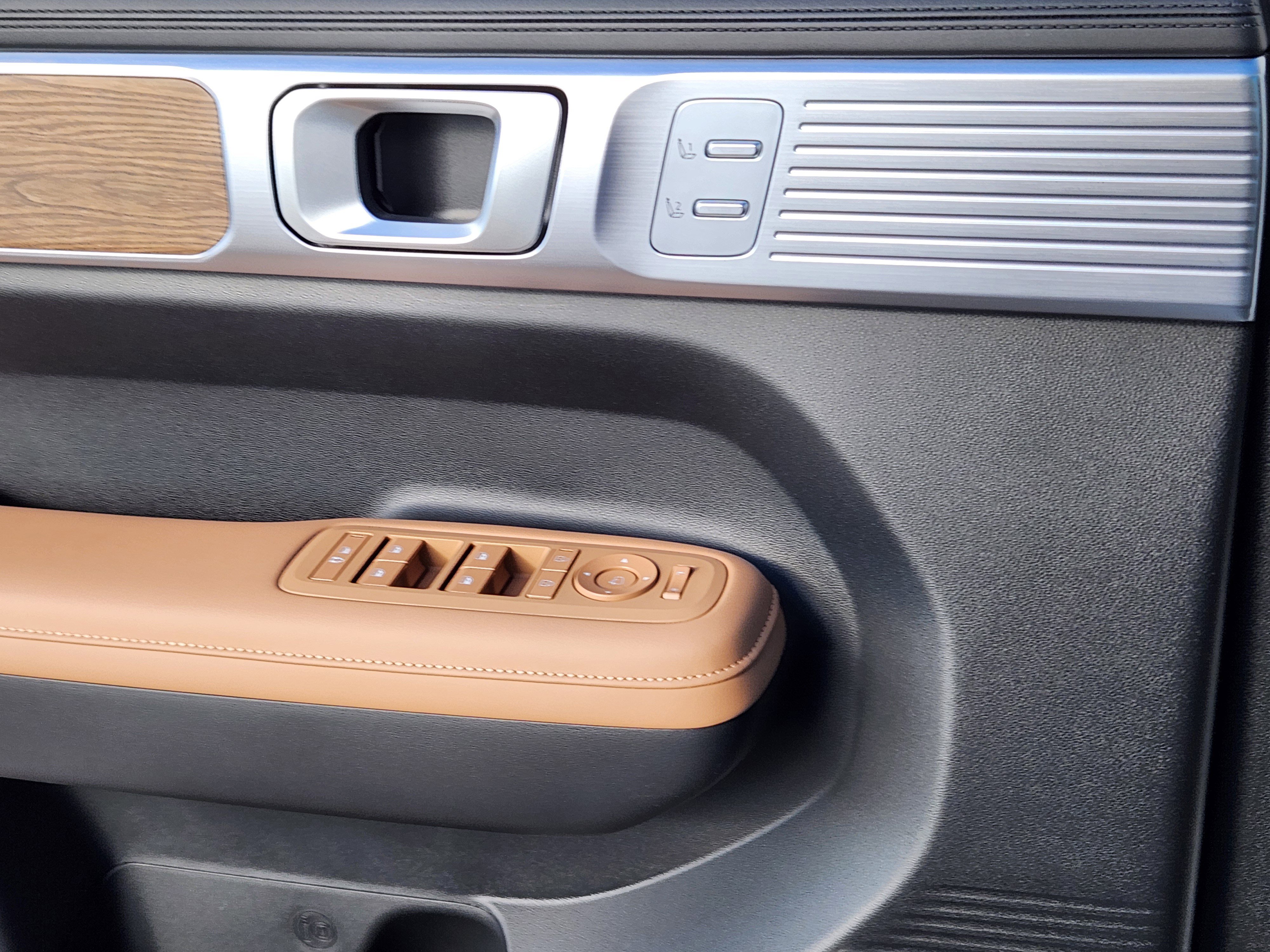 New 2026 Hyundai Santa Fe Calligraphy AWD/4WD image 7