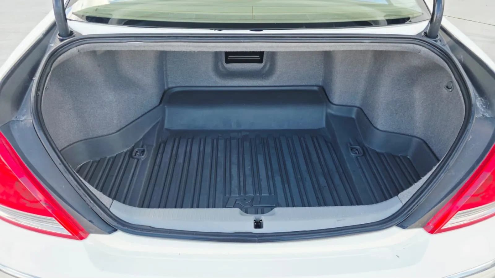 Used 2008 Acura RL image 18