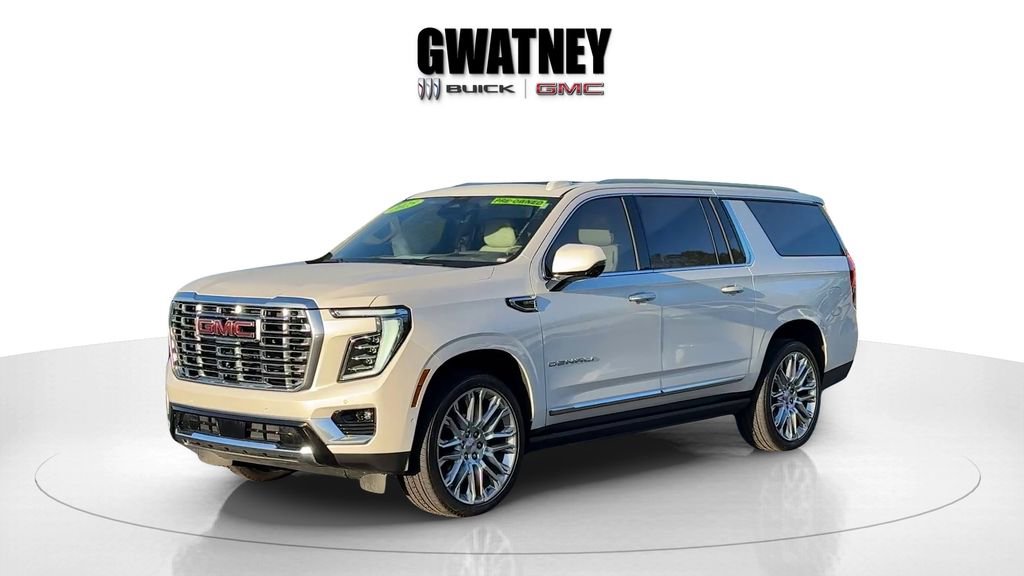 Used 2025 GMC Yukon XL Denali w/ Denali Reserve Package image 2