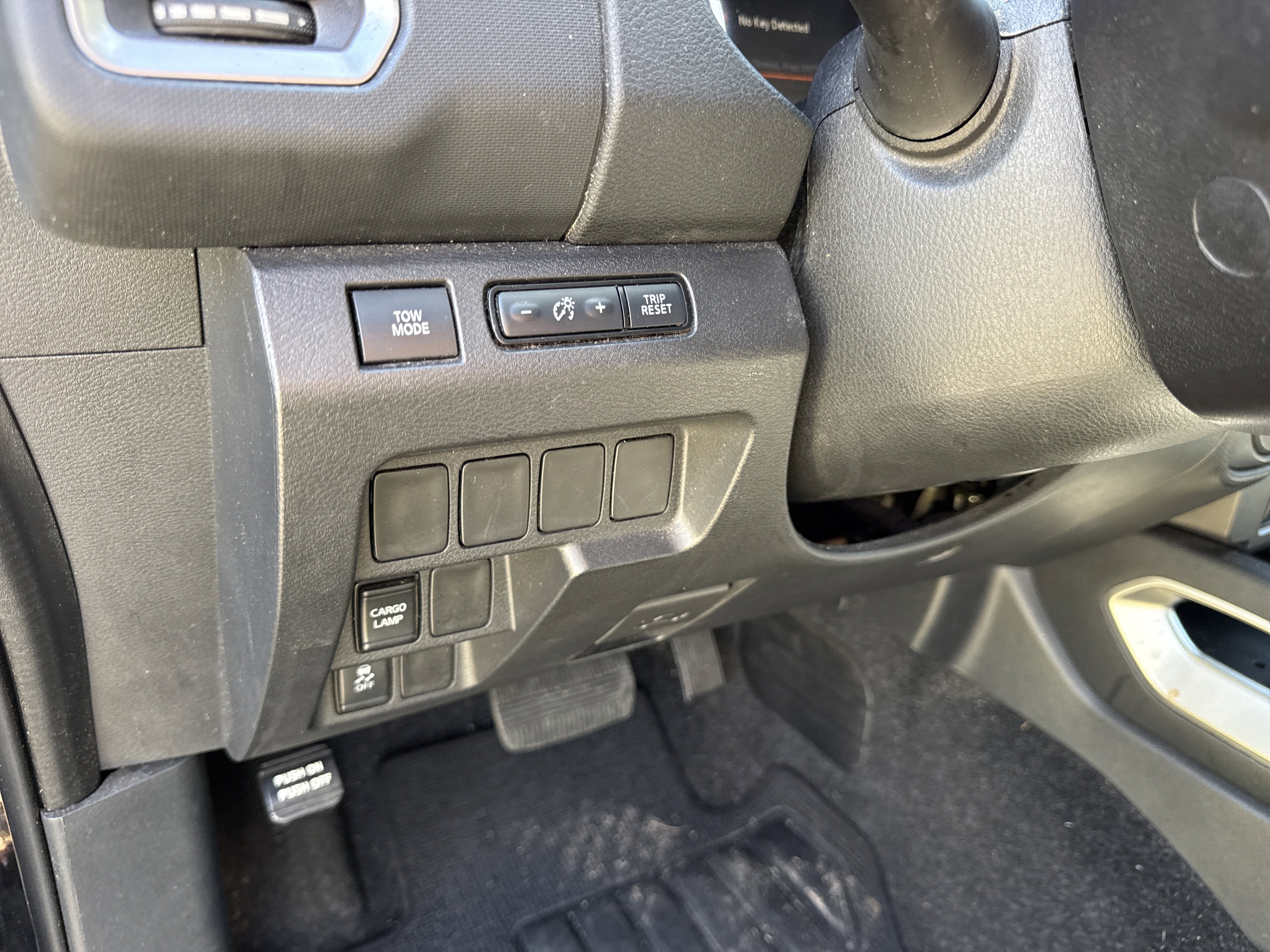 Used 2022 Nissan Frontier SV RWD image 28
