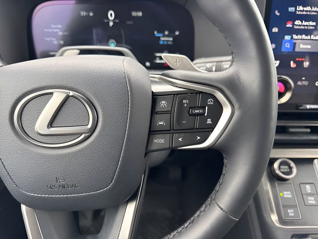 Used 2024 Lexus GX 550 w/ Cold Area Package AWD/4WD image 18