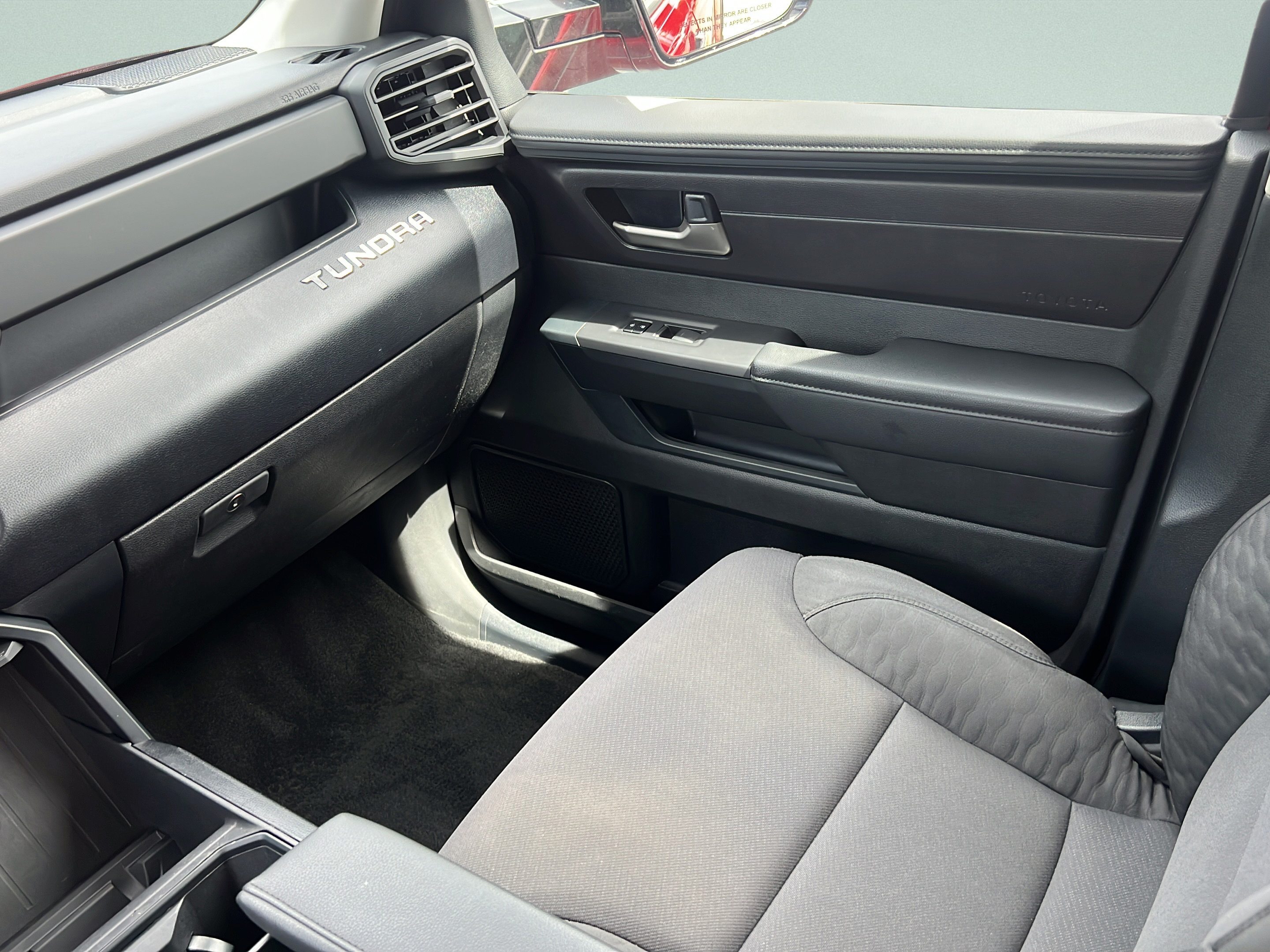 Used 2024 Toyota Tundra SR5 w/ SR5 Convenience Package AWD/4WD image 14