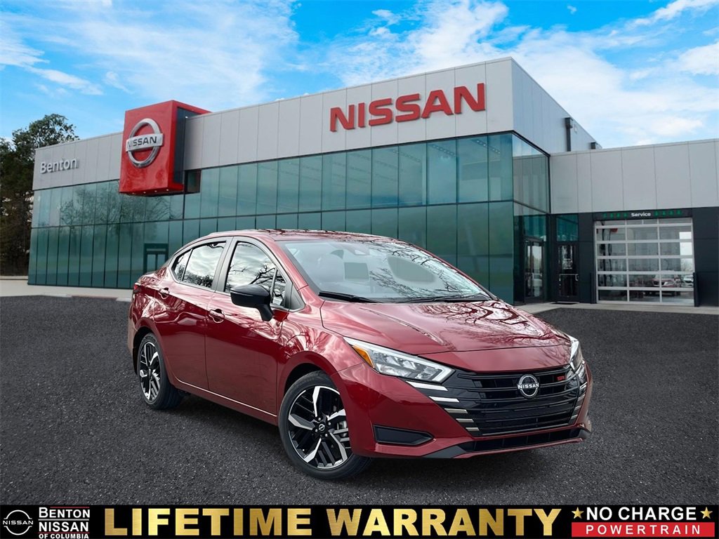 Used 2025 Nissan Versa SR w/ Trunk Package image 1