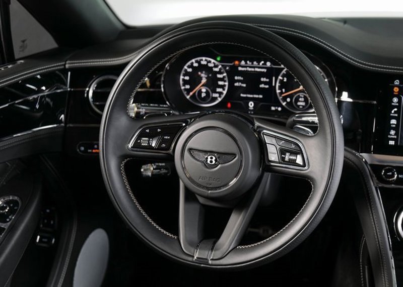 Used 2021 Bentley Continental GT V8 image 14