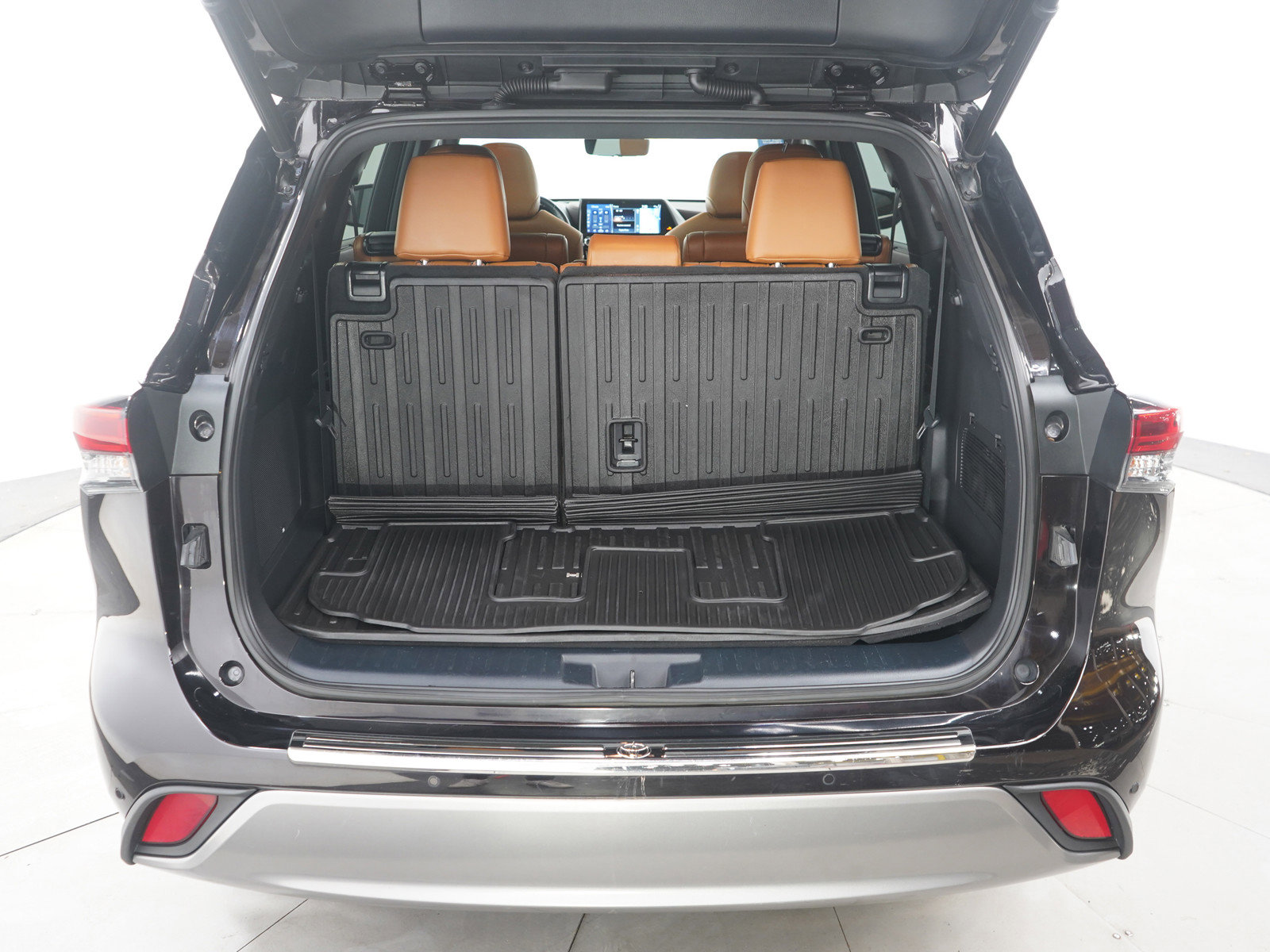 Used 2022 Toyota Highlander Platinum image 19