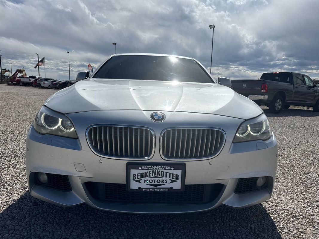 Used 2012 BMW 550i xDrive Sedan image 3