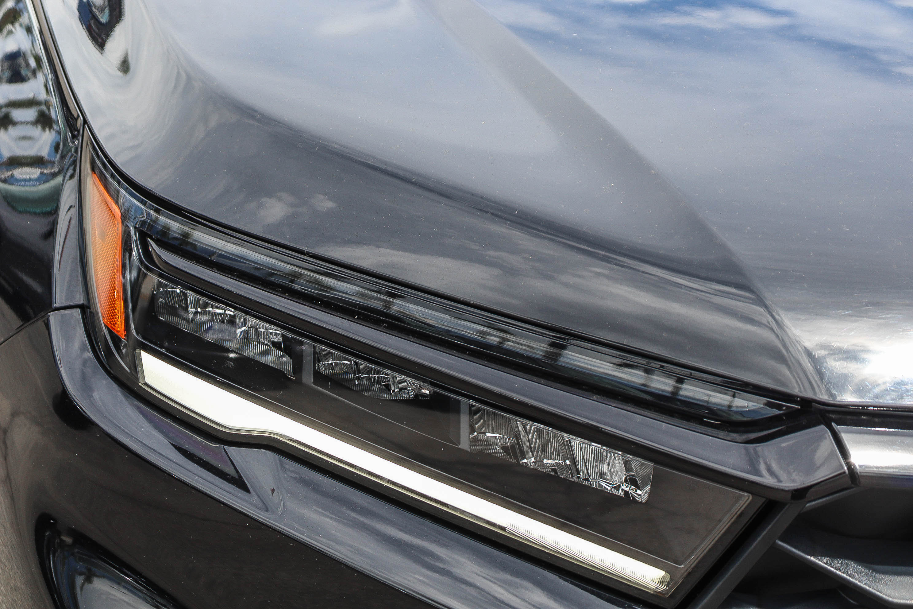 Certified 2025 Honda Pilot Sport image 6