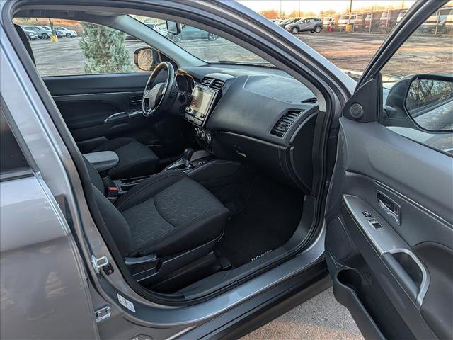 Used 2021 Mitsubishi Outlander Sport SE image 11