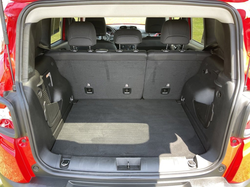Used 2023 Jeep Renegade Latitude image 7