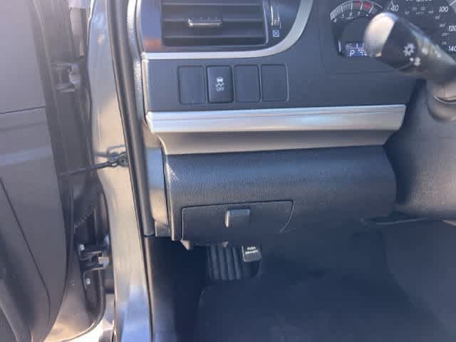 Used 2012 Toyota Camry SE FWD image 27