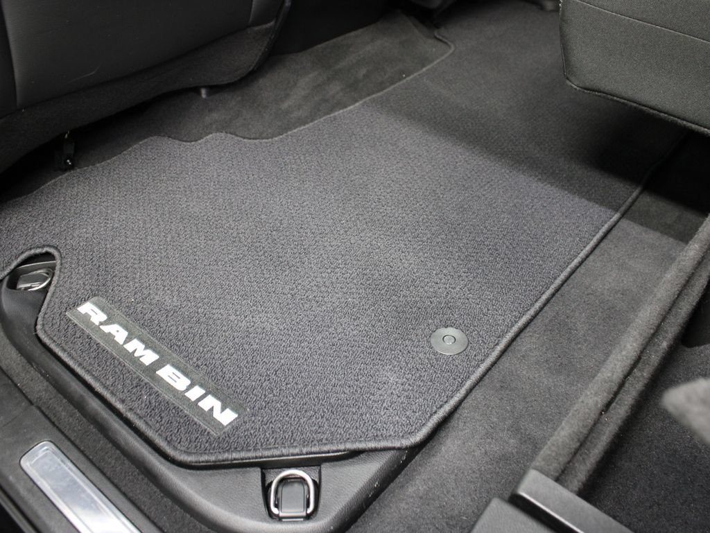 Used 2019 RAM 1500 Laramie AWD/4WD image 62