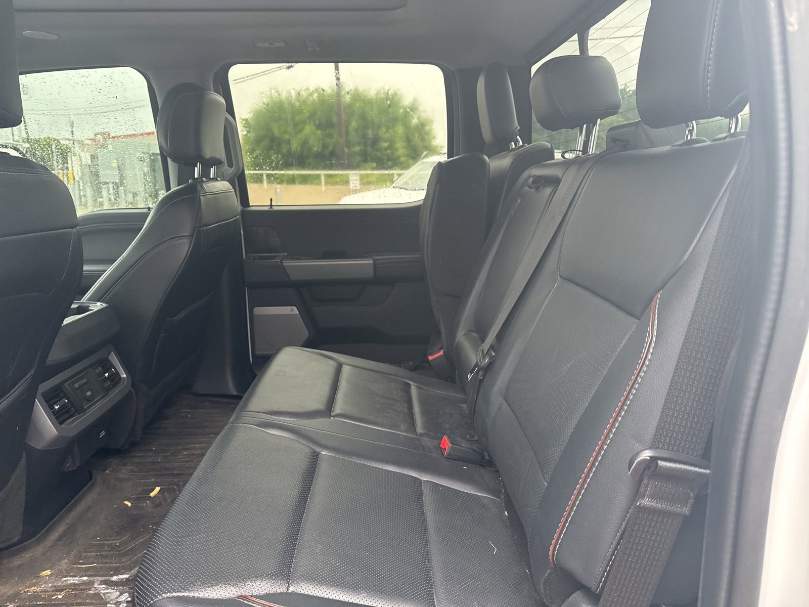 Used 2024 Ford F250 Lariat w/ Lariat Ultimate Package AWD/4WD image 10