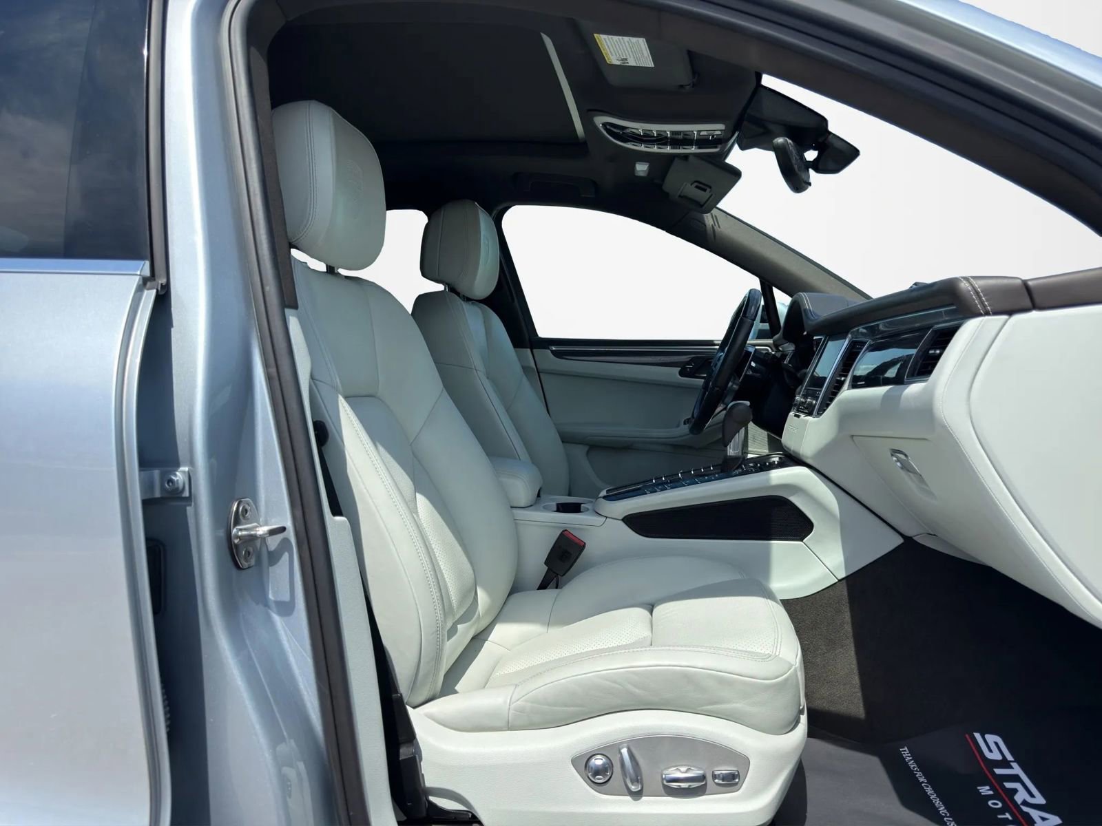 Used 2018 Porsche Macan S image 19