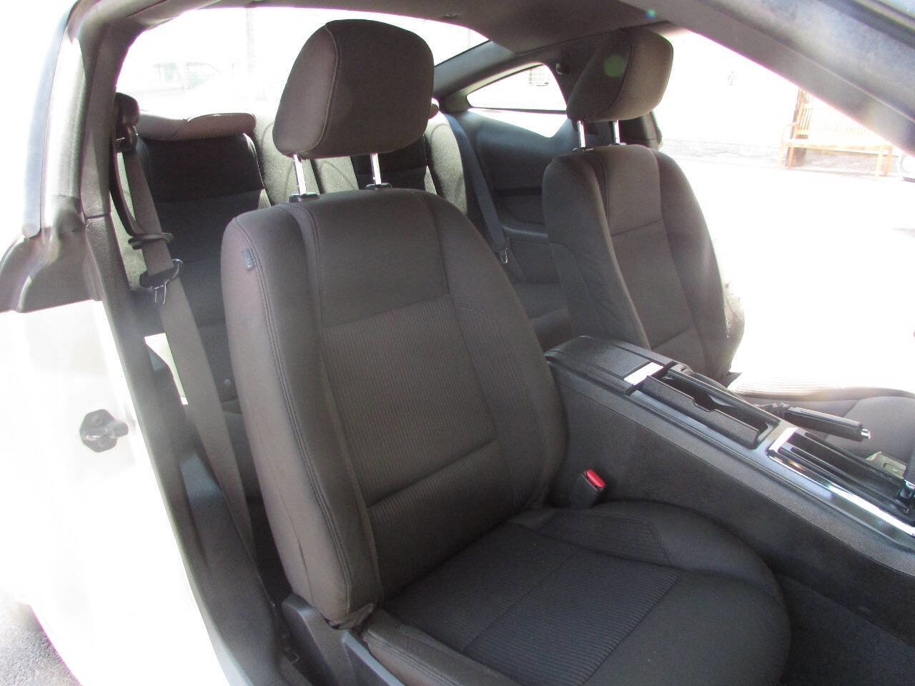 Used 2012 Ford Mustang Coupe RWD image 17