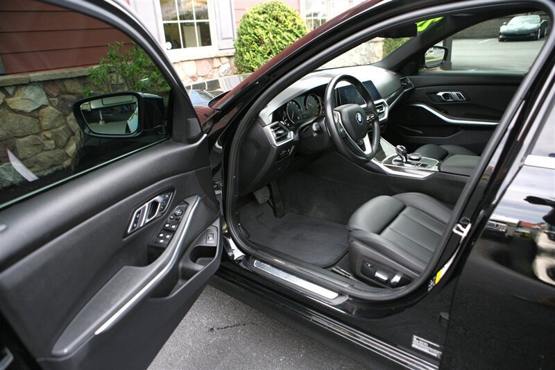 Used 2020 BMW 330i xDrive Sedan w/ Driving Assistance Package AWD/4WD image 8