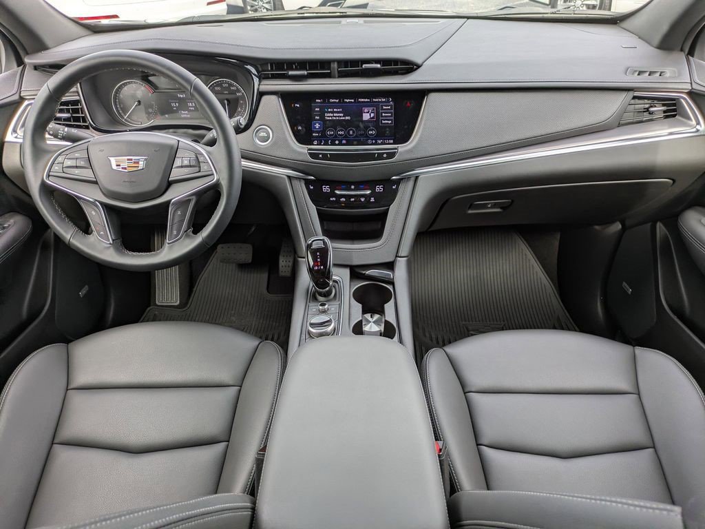 Certified 2025 Cadillac XT5 Luxury image 14