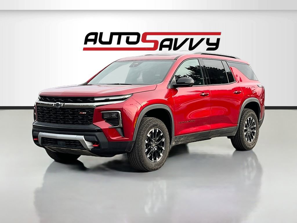 Used 2025 Chevrolet Traverse Z71 w/ Enhanced Driving Package AWD/4WD image 3