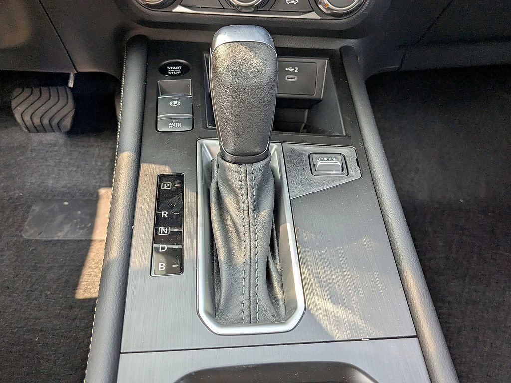 New 2025 Nissan Kicks SV w/ SV Premium Package AWD/4WD image 13