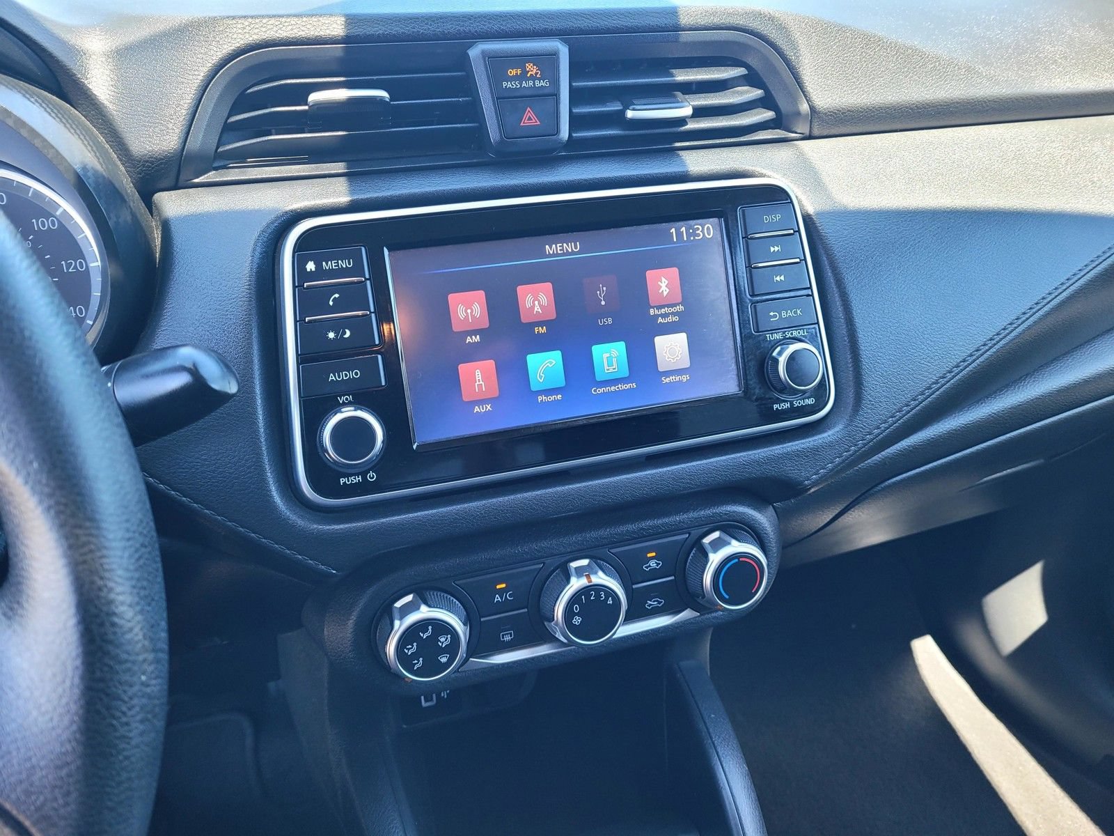 Used 2020 Nissan Versa S FWD image 25