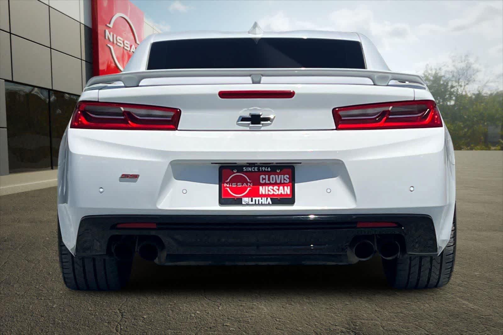 Used 2016 Chevrolet Camaro SS RWD image 8