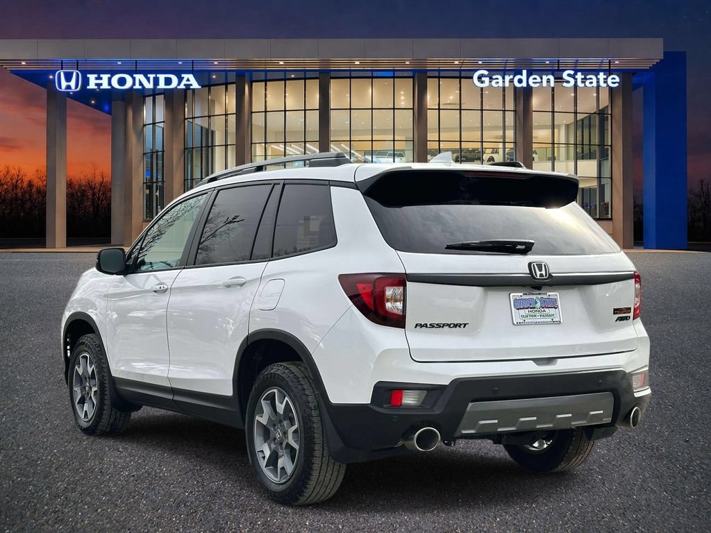 Certified 2023 Honda Passport TrailSport image 3